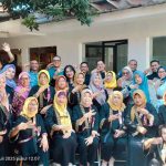 Dra. Hermin Sugianingsih Komunitas e-UKM Surabaya