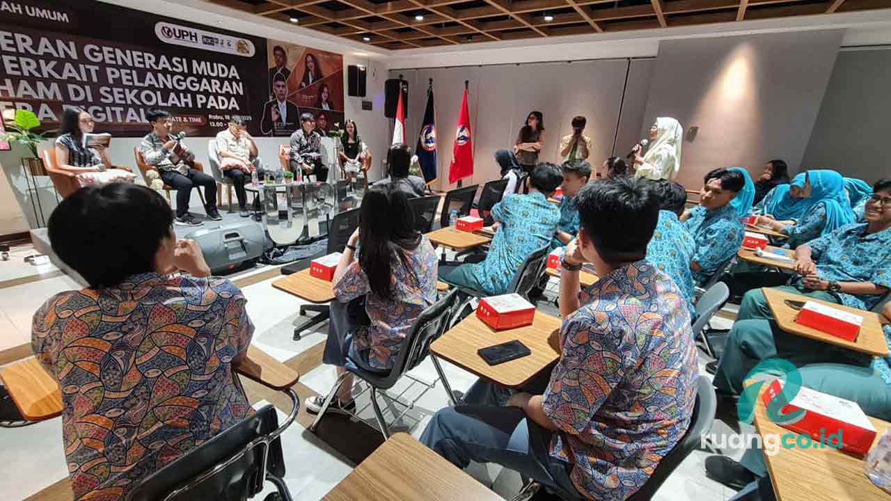 UPH Edukasi Pelajar SMA Tentang HAM