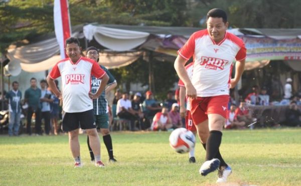Bupati Subandi Sepak Bola