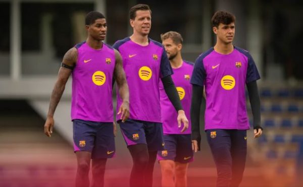 Marcus Rashford Bergabung di pemusatan Latihan Barcelona. (c) FC BARCELONA