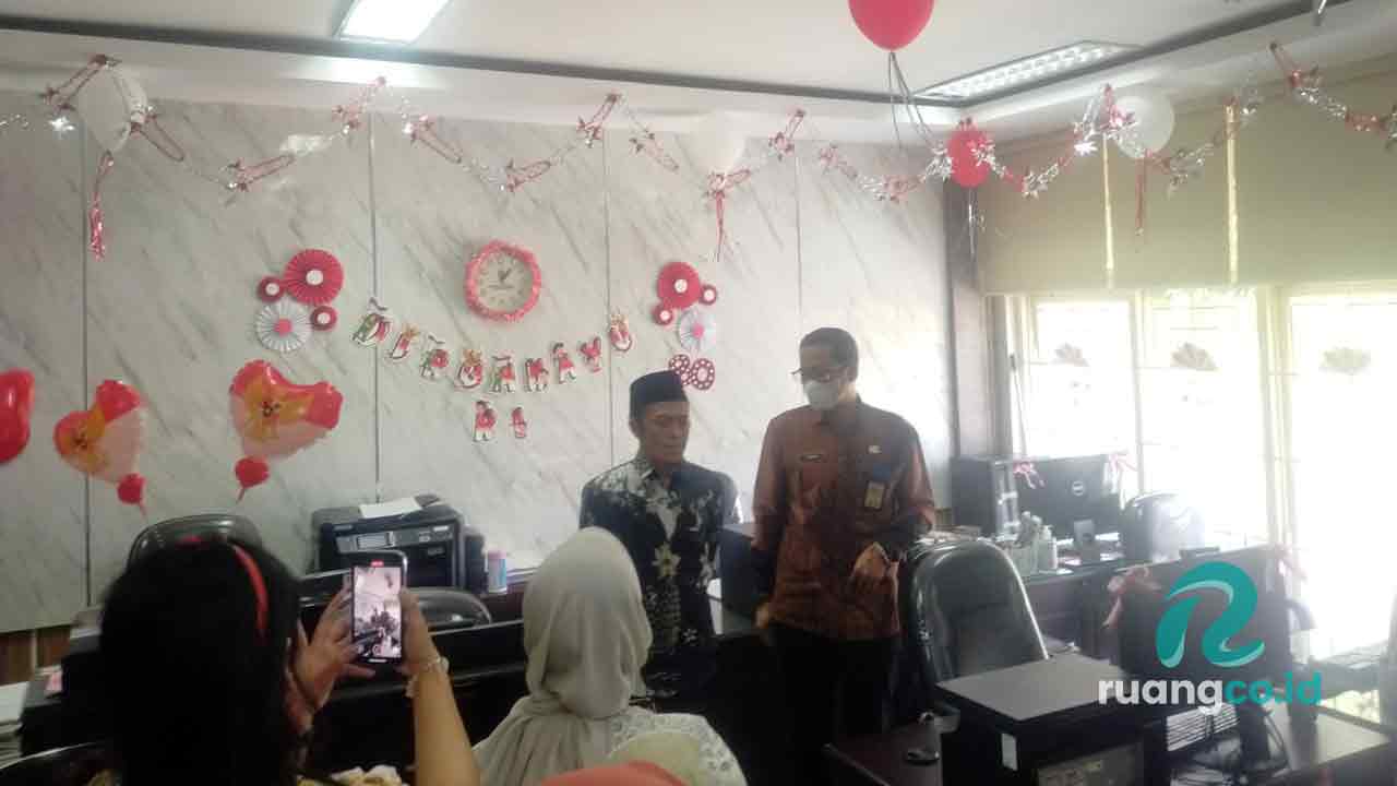 Lomba dekorasi ruang DPRD Jatim