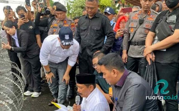 Demo mahasiswa DPRD Jatim