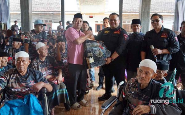 bakti sosial Grib Jaya Jatim