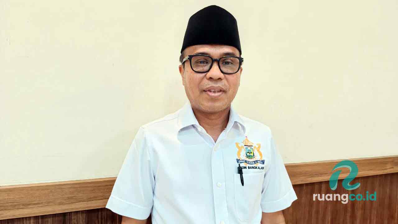 demo tuntut gubernur mundur,