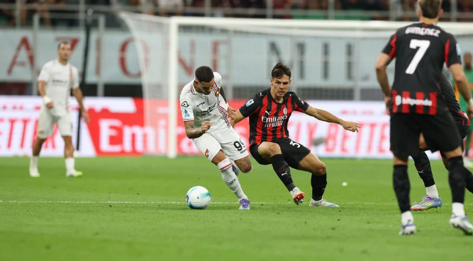 Pemain AC Milan ketika menghadapi Cremonese (Dok. Official AC MIlan)