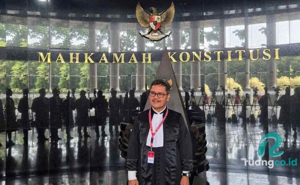 Dr. Hufron Pemakzulan Bupati Pati