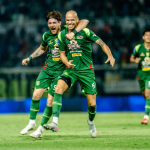 Selebrasi pemain Persebaya setelah menang atas Bali United. (Dok. Official Persebaya)