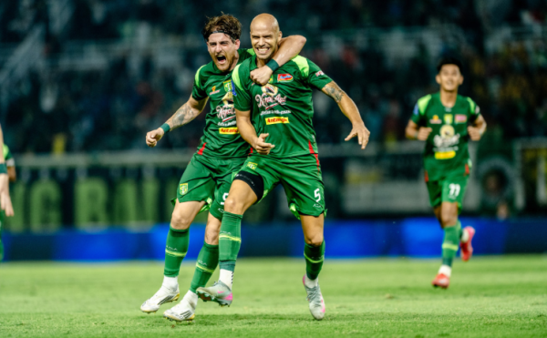 Selebrasi pemain Persebaya setelah menang atas Bali United. (Dok. Official Persebaya)