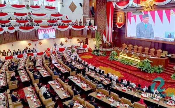 Sidang Paripurna DPRD Jatim