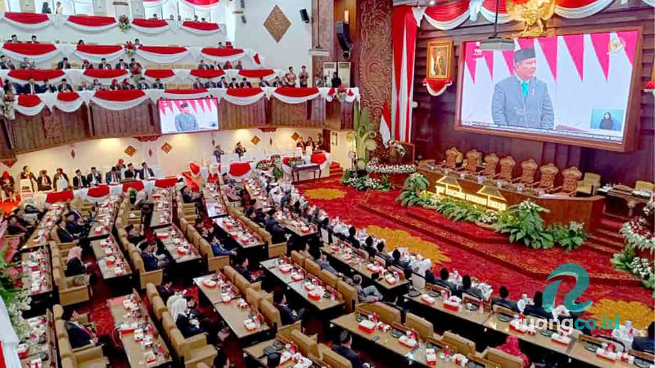 Sidang Paripurna DPRD Jatim