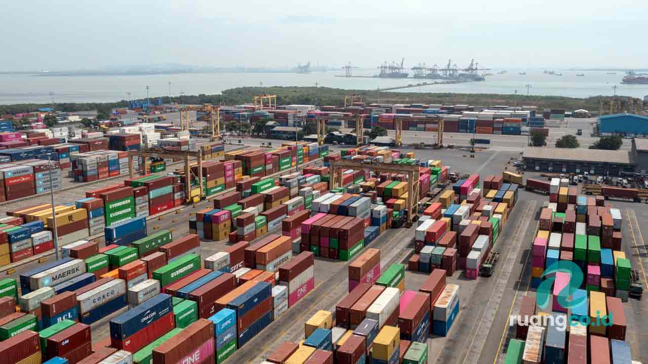 pertumbuhan arus peti kemas