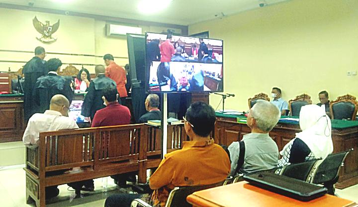 Sidang ke- tiga Korupsi Tanah Cuilan Sidokerto