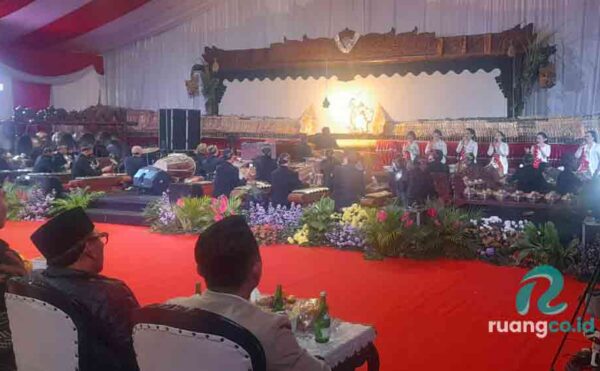 Pagelaran Wayang Kulit DPRD Jatim