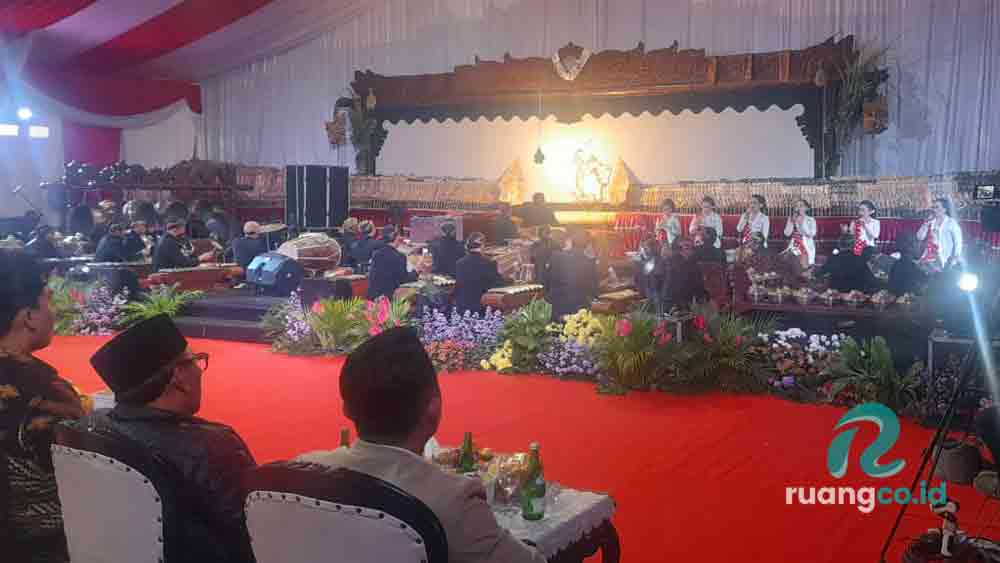 Pagelaran Wayang Kulit DPRD Jatim