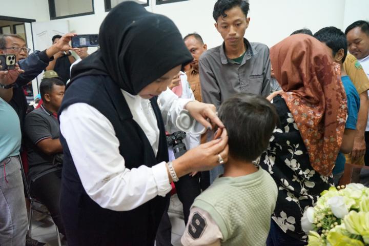 Pemkab Sidoarjo Alat Bantu Dengar