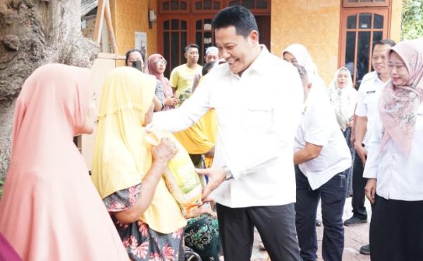 Bupati Sidoarjo Subandi