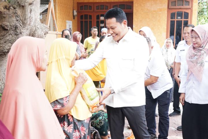 Bupati Sidoarjo Subandi