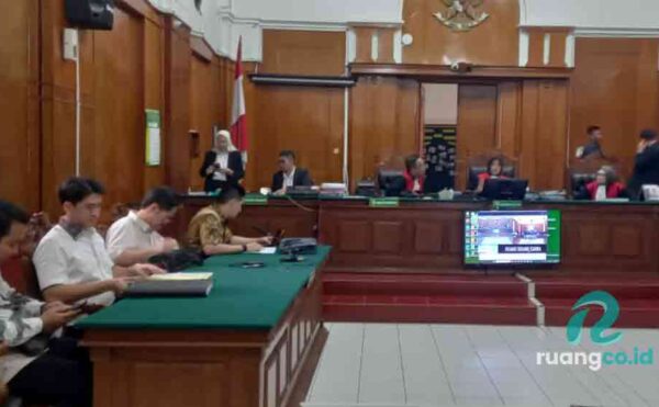 legitimasi ahli hukum