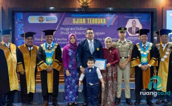 Ali Kuncoro doktor cum laude