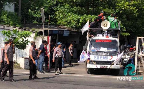 PHK massal PT Pakerin