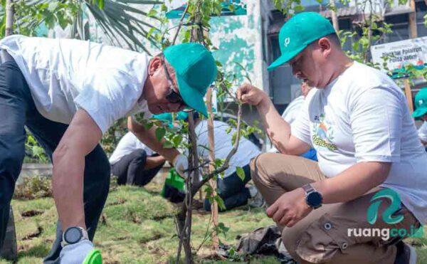 Penanaman pohon Pelindo