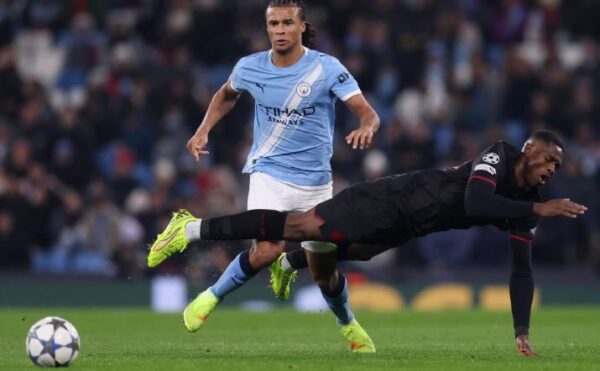 Nathan Ake Manchester City diincar Barcelona dan AC Milan (c) Official ManCity