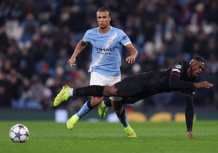 Nathan Ake Manchester City diincar Barcelona dan AC Milan (c) Official ManCity