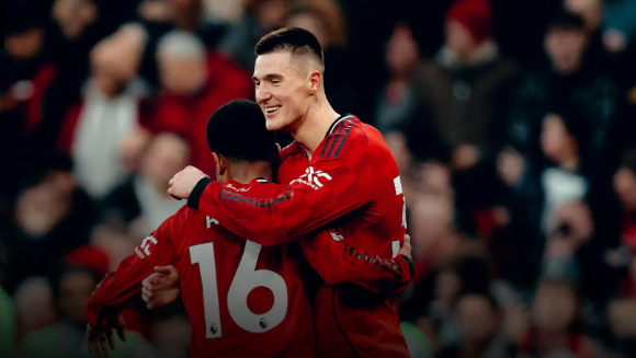 Benjamin Sesko merayakan gol kemenangan Manchester United di Old Trafford. (Dok. ManUtd Official)