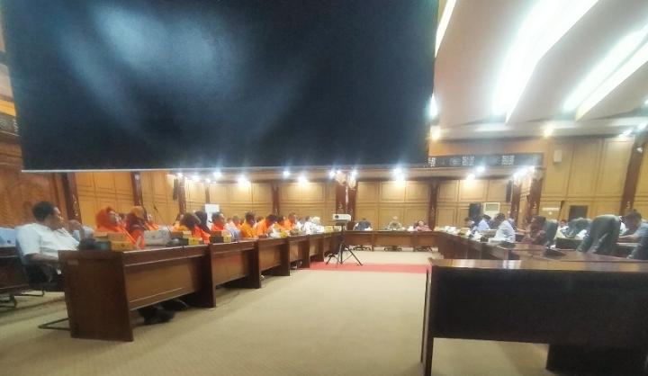 DPRD Sidoarjo Relokasi PKL