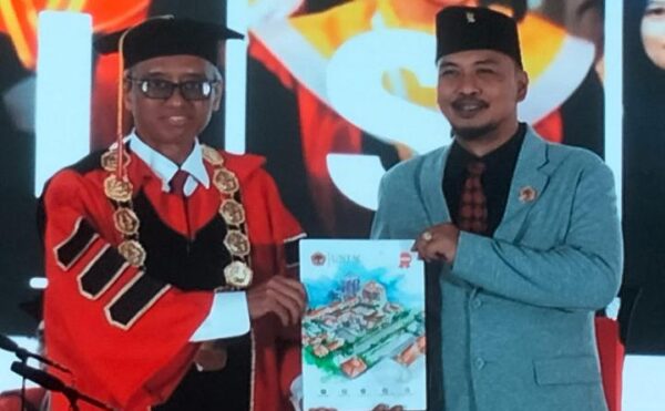 Untag Surabaya Alumni