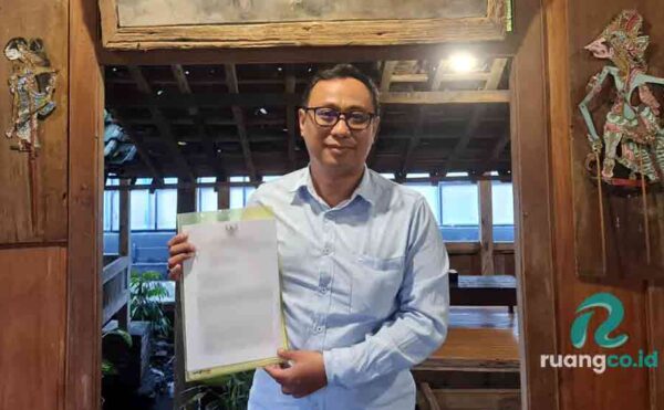 Fee Hibah Jatim Kuasa hukum kusnadi