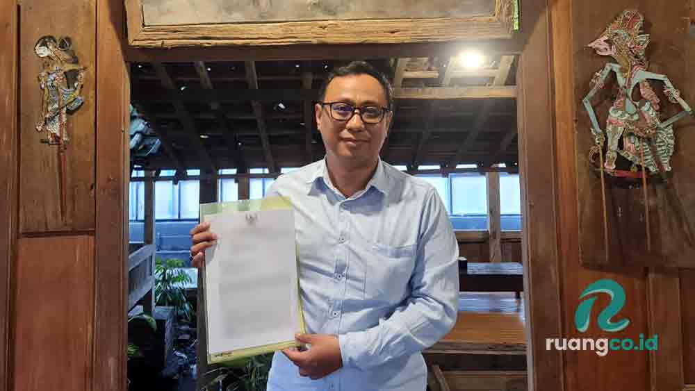 Fee Hibah Jatim Kuasa hukum kusnadi