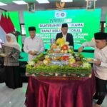 peran guru dan ulama