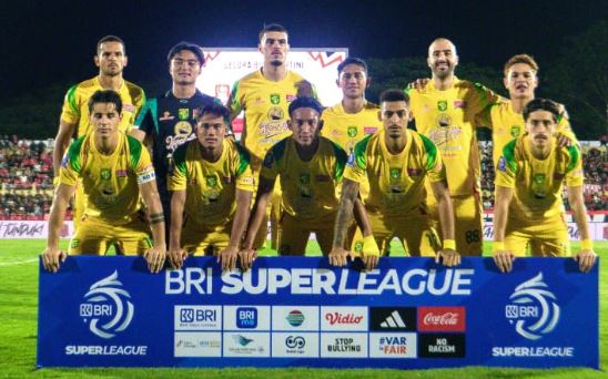 Tim PERSEBAYA saat menghadapi Tuan Rumah PERSIJAP Jepara. (Photo by Tim Media Persebaya)