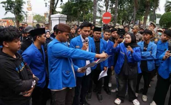 Aksi Mahasiswa Sidoarjo