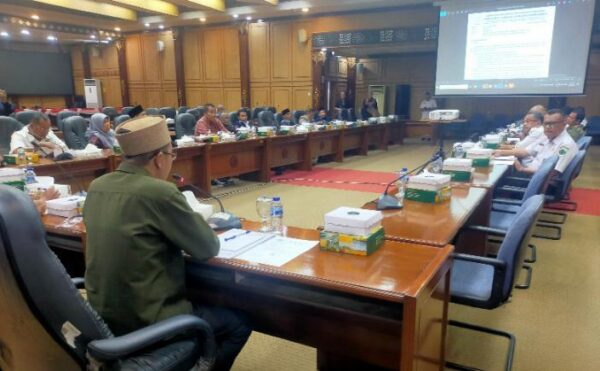 Bongkar Tembok Mutiara Regency