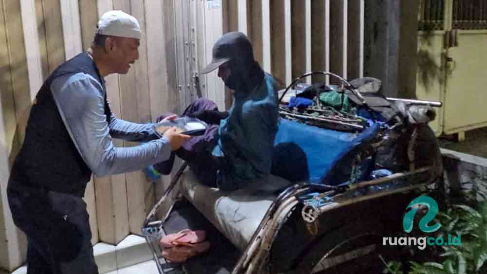 Baksos'e Suroboyo konsisten Sahur on The Road