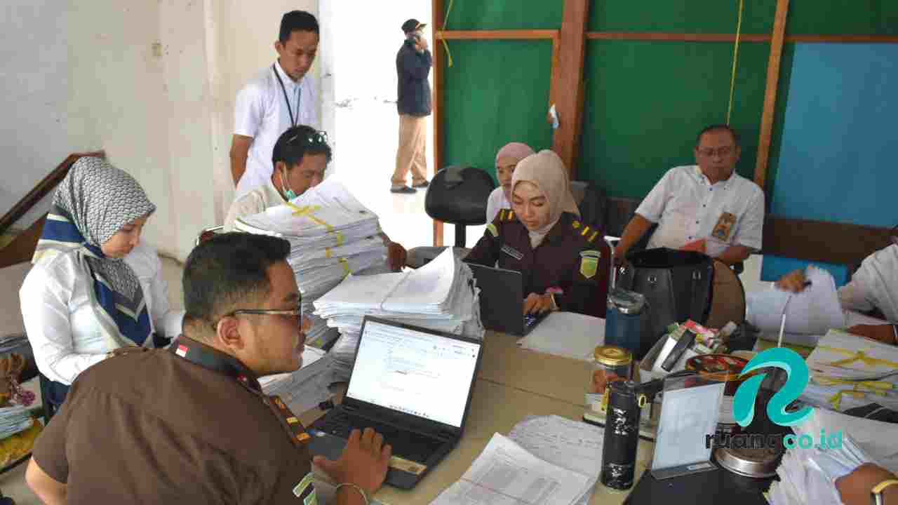 korupsi sewa liar PD Pasar Surya