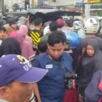 Bagi Takjil alun-alun sidoarjo