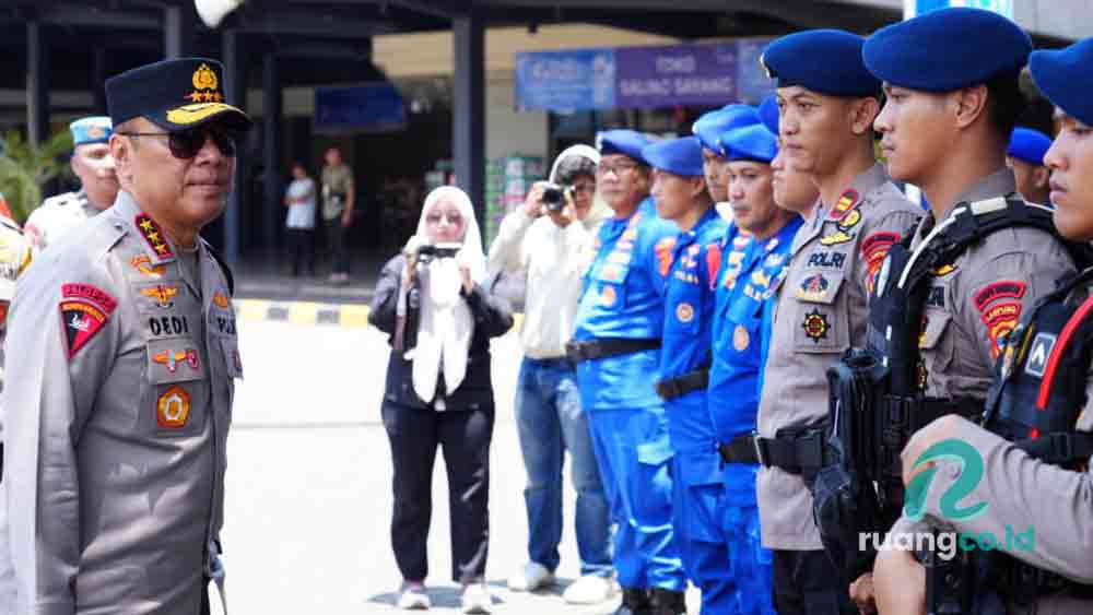pemantauan arus mudik via udara