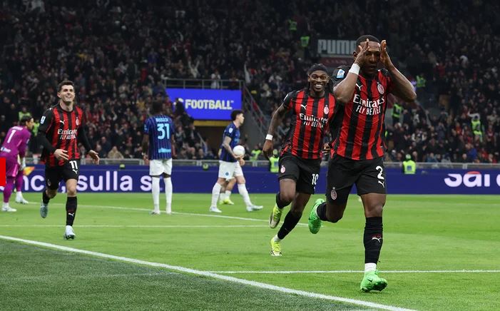 ervis Estupiñán mencetak gol kemenangan AC Milan saat derby melawan Inter Milan di San Siro (Pho: Official AC Milan)