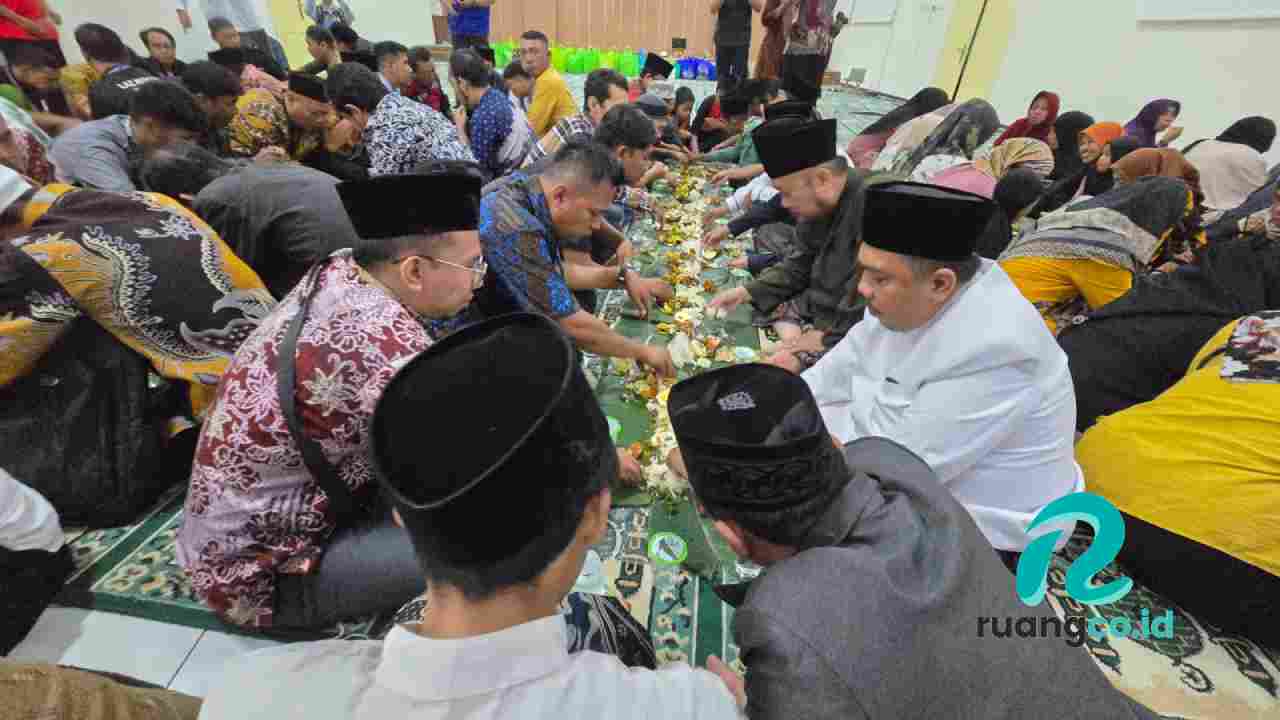 Buka puasa bersama Kemenag Surabaya