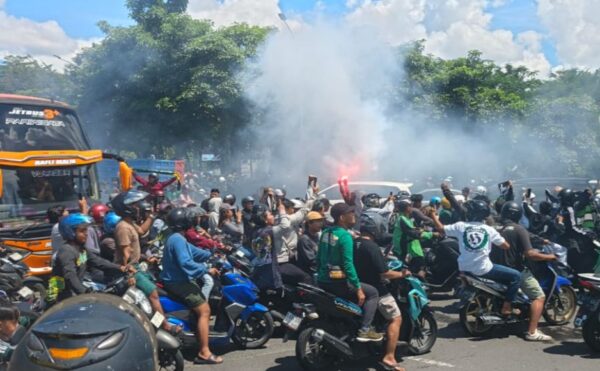 Tim Persebaya di Jemput Bonek setelah Menang 0-4 Atas Arema