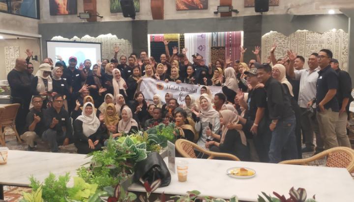 Halal Bihalal Alumni Untag