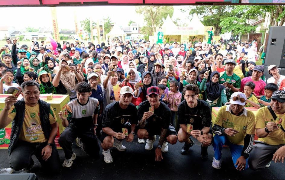 Kemeriahan Persebaya Kampung Wani bersama Antangin di Benowo Krajan (Foto : Official Persebaya)