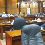 Warga serbu DPRD PT Ispat Indo