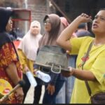 Warga Kedungturi Protes PT Ispat Indo