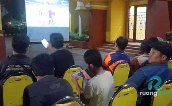 Nobar Liga Champions Golkar Jatim
