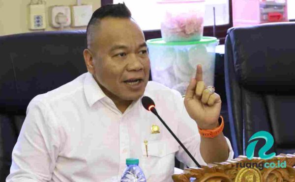 polemik RW Bambe Gayungan