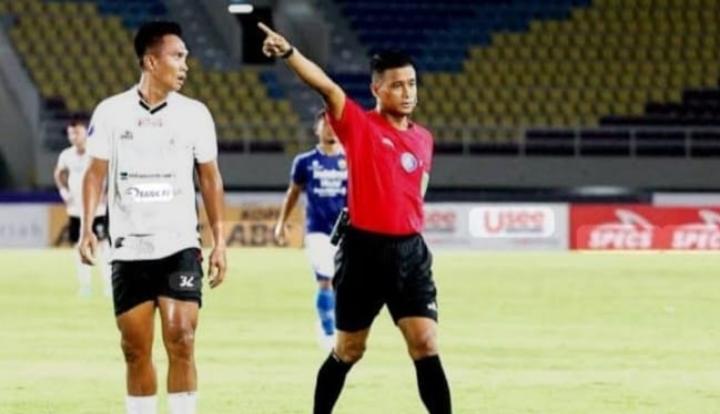 Wasit Nyalon Kades